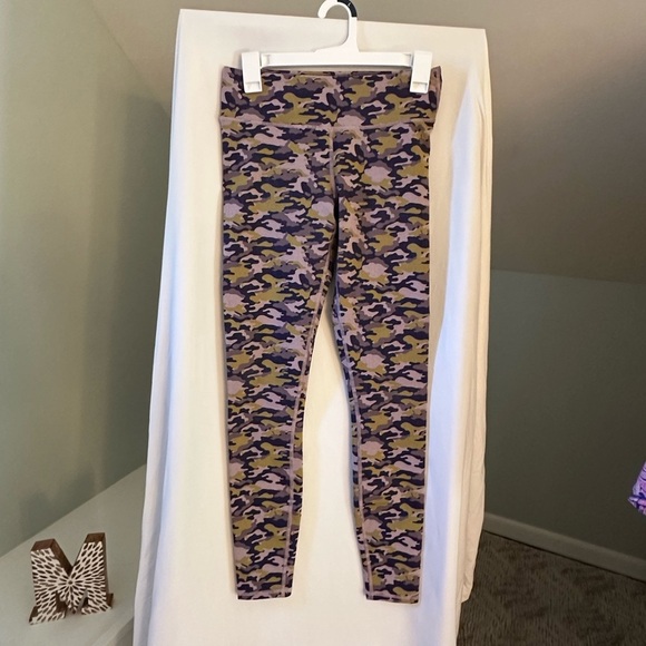 Fablectics Mid-Rise Cheetah Printed Heathered Legging Size Small - Picture 3 of 7